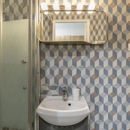 Mba - Splendide - Gambey 1 - Proche Republique Apartament